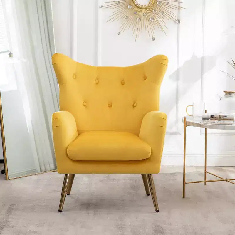 Fauteuil d'appoint en velours jaune, capitonné avec oreilles