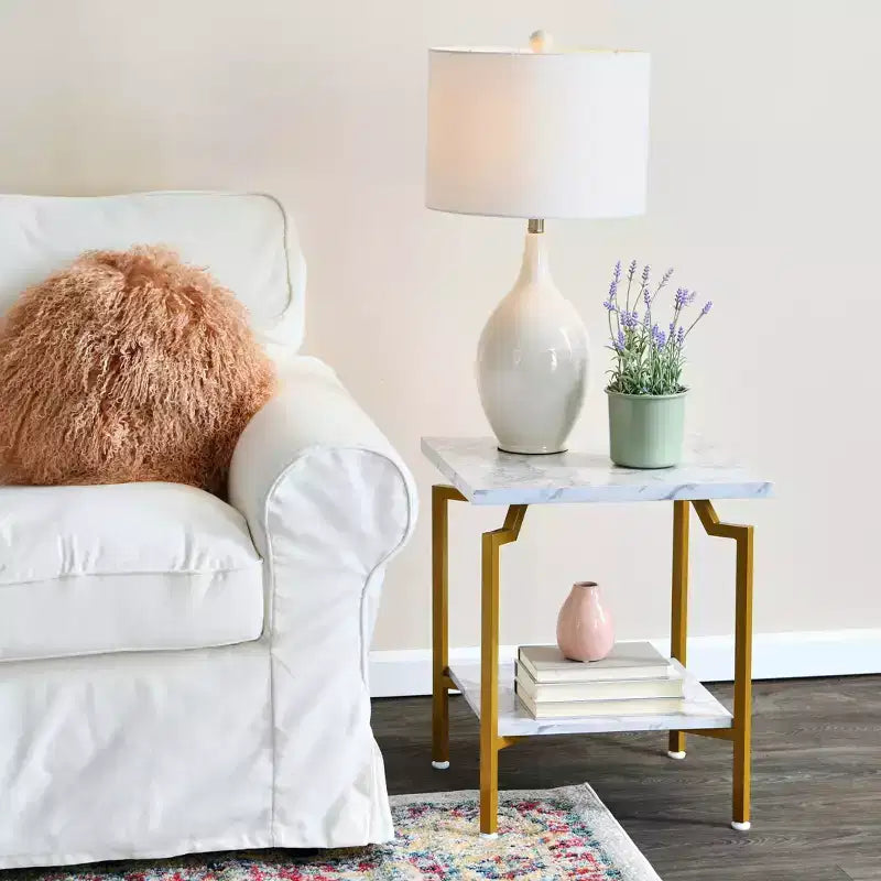 Table d'appoint Crown Square avec étagère de rangement