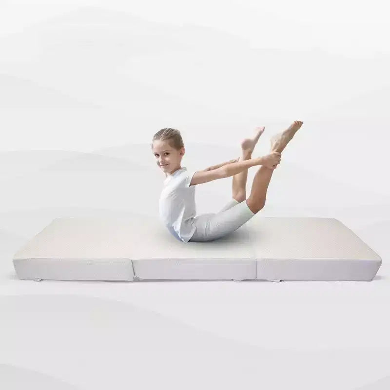 Matelas pliable en trois avec 1 mousse à mémoire de forme infusée de gel