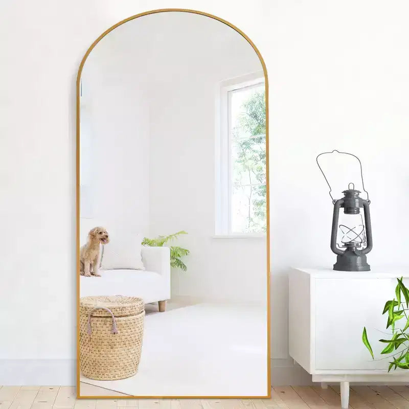 Miroir pleine longueur avec cadre en métal en forme d'arche