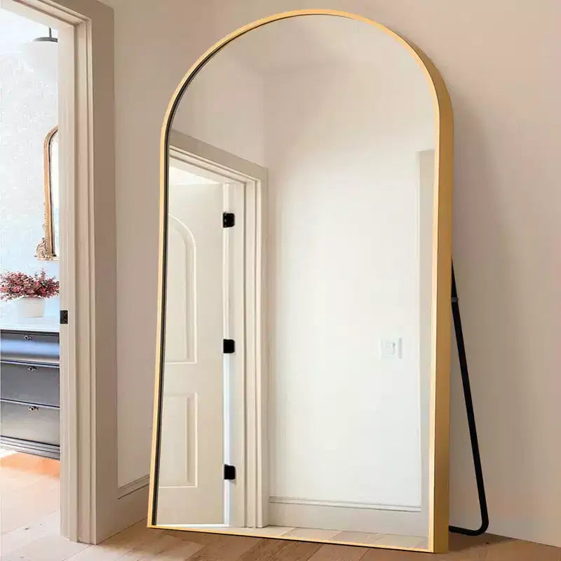Miroir pleine longueur avec cadre en métal en forme d'arche